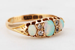 ANTIQUE EDWARDIAN 1909 OPAL & DIAMOND RING 18ct GOLD