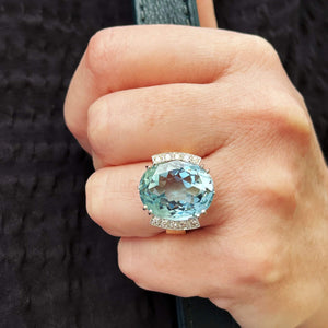VINTAGE 21ct AQUAMARINE & DIAMOND RING 18ct GOLD