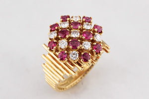 VINTAGE MID-CENTURY 1969 RUBY & DIAMOND RING 18ct GOLD