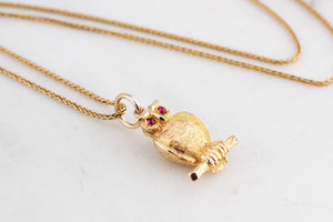 VINTAGE ETCHED GARNET OWL PENDANT 9ct GOLD
