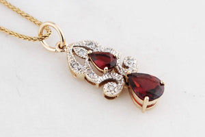VINTAGE GARNET & DIAMOND PENDANT 9ct GOLD