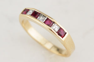 VINTAGE ESTATE RUBY & DIAMOND RING 18ct GOLD