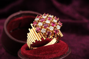 VINTAGE MID-CENTURY 1969 RUBY & DIAMOND RING 18ct GOLD