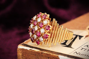 VINTAGE MID-CENTURY 1969 RUBY & DIAMOND RING 18ct GOLD