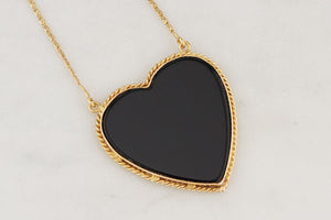 VINTAGE c1970 ONYX HEART PENDANT & CHAIN 18ct GOLD