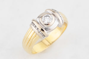 VINTAGE .68ct DIAMOND RING 18ct GOLD