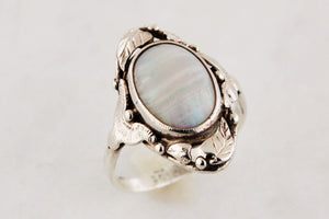 ANTIQUE STERLING SILVER ARTS & CRAFTS OPAL RING