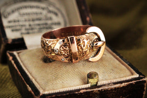 ANTIQUE VICTORIAN 1900 DIAMOND ETCHED BUCKLE RING 9ct GOLD