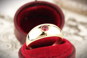 R&V BESPOKE FLUSH SET RED TOURMALINE RING 9ct GOLD