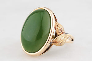 VINTAGE 1940’s NEPHRITE JADE COCKTAIL RING 9ct GOLD