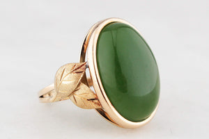 VINTAGE 1940’s NEPHRITE JADE COCKTAIL RING 9ct GOLD