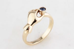 RETRO SAPPHIRE HAND RING 9ct GOLD