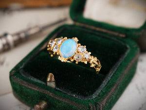 ANTIQUE GEORGIAN OPAL & DIAMOND RING 18ct YELLOW GOLD