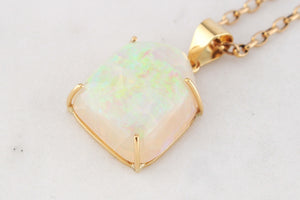 CONTEMPORARY SOLID FREE FORM OPAL PENDANT 18ct GOLD