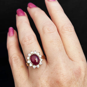 VINTAGE c1960 RUBY & DIAMOND CLUSTER RING 18ct GOLD