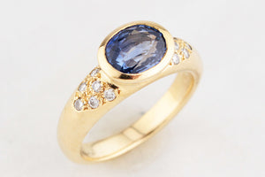 VINTAGE 2ct CEYLON SAPPHIRE AND DIAMOND RING 18ct GOLD