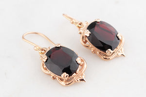 VINTAGE PYROPE GARNET EARRINGS 9ct GOLD