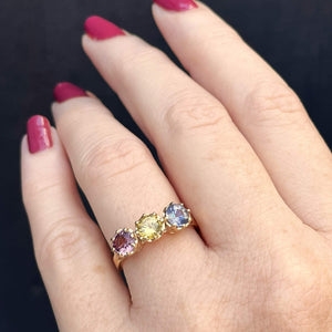R&V BESPOKE SAPPHIRE TRILOGY RING 9ct YELLOW GOLD