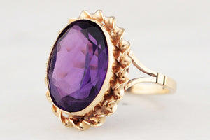 MID-CENTURY 5.50ct AMETHYST RING 9ct GOLD