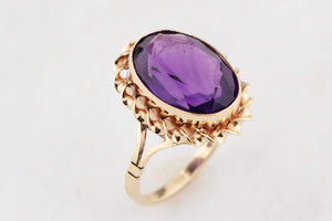 MID-CENTURY 5.50ct AMETHYST RING 9ct GOLD
