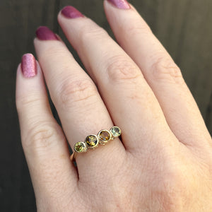 R&V BESPOKE SAPPHIRE RING 9ct YELLOW GOLD