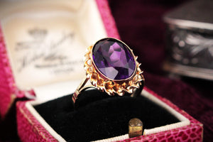 MID-CENTURY 5.50ct AMETHYST RING 9ct GOLD