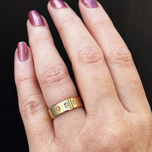 VINTAGE c1950 STARBURST FLUSH SET DIAMOND BAND 18ct GOLD