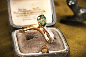 VINTAGE c1940’s SAPPHIRE & DIAMOND RING 18ct GOLD