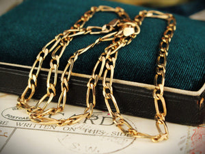 VINTAGE 46cm FLAT FIGARO CHAIN 9ct GOLD