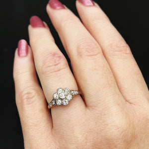 ANTIQUE ART DECO c1920 .70ct DIAMOND DAISY RING 18ct GOLD