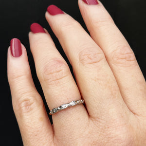 ANTIQUE ART DECO c1920 DIAMOND BAND 18ct GOLD