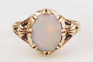 VINTAGE SOLID OPAL RING 9ct GOLD