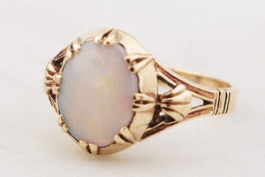 VINTAGE SOLID OPAL RING 9ct GOLD
