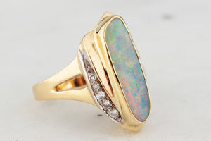 MID-CENTURY SOLID OPAL & DIAMOND RING 18ct GOLD