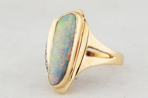 MID-CENTURY SOLID OPAL & DIAMOND RING 18ct GOLD