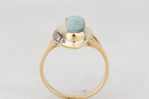 MID-CENTURY SOLID OPAL & DIAMOND RING 18ct GOLD