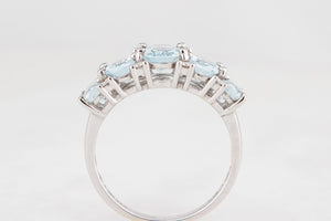 MODERN AQUAMARINE & DIAMOND RING 9ct GOLD