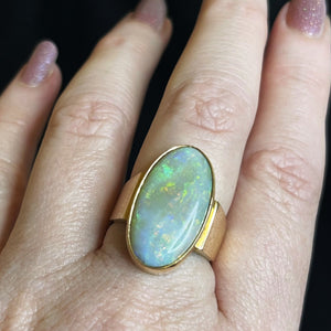 VINTAGE MID CENTURY SOLID OPAL RING 9ct GOLD