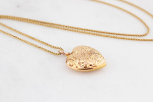 ANTIQUE EDWARDIAN 1910 ETCHED HEART PENDANT 9ct GOLD