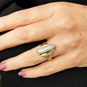 MID-CENTURY SOLID OPAL & DIAMOND RING 18ct GOLD
