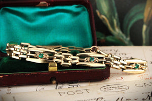 ANTIQUE EMERALD GATE LINK BRACELET 9ct GOLD