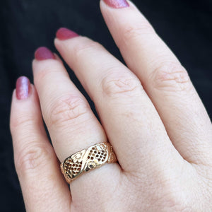 VINTAGE ESTATE ETCHED & PEIRCED 7.65mm BAND 9ct GOLD