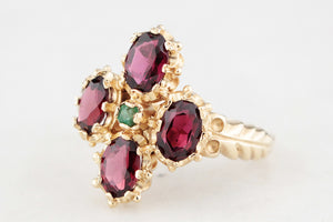 MID-CENTURY EMERALD & GARNET RING 9ct GOLD