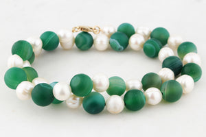BESPOKE SEMI-BAROQUE PEARLS & BANDED AGATE NECKLACE 9ct GOLD