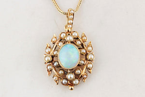 ANTIQUE EDWARDIAN c1900 OPAL AND SEED PEARL PENDANT WITH CHAIN 18ct GOLD