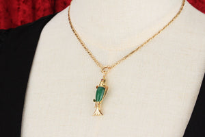 VINTAGE AVENTURINE QUARTZ FISH PENDANT 14CT GOLD