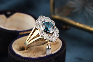 VINTAGE BLUE & WHITE DIAMOND RING 18ct GOLD