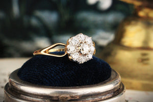 ANTIQUE .70ct DIAMOND DAISY RING 18CT GOLD & PLATINUM