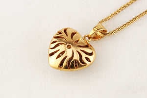 VINTAGE ITALIAN .64ct DIAMOND HEART PENDANT IN 18ct GOLD