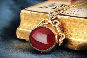 VINTAGE DOUBLE-SIDED CARNELIAN & MALACHITE FOB SPINNER 9ct GOLD